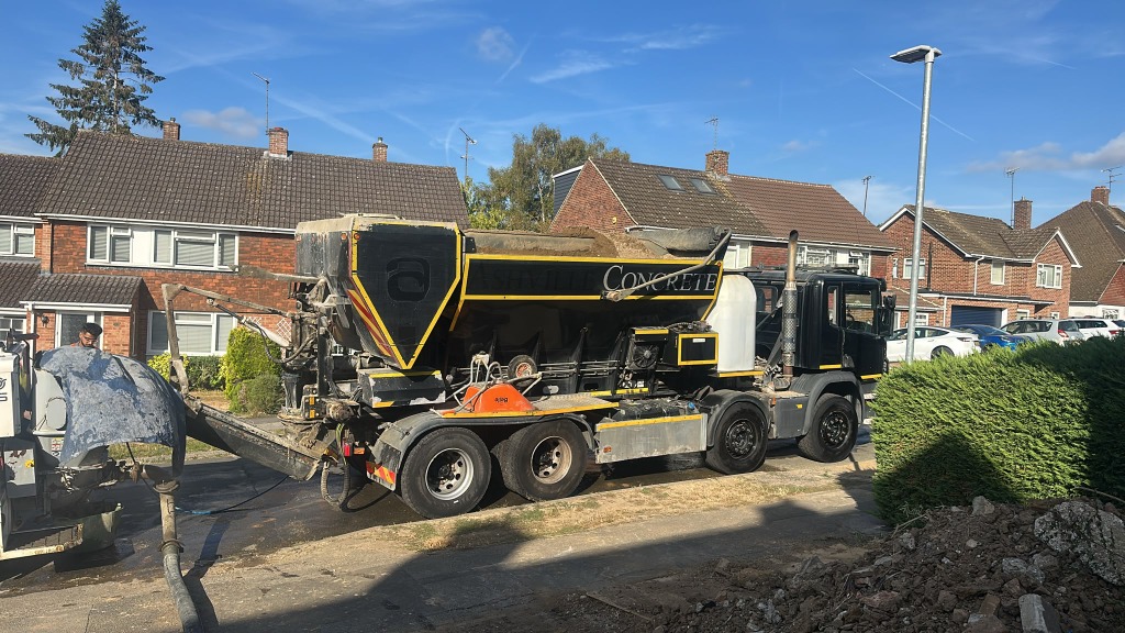 8-Wheel Volumetric Concrete Delivery Fleet North London